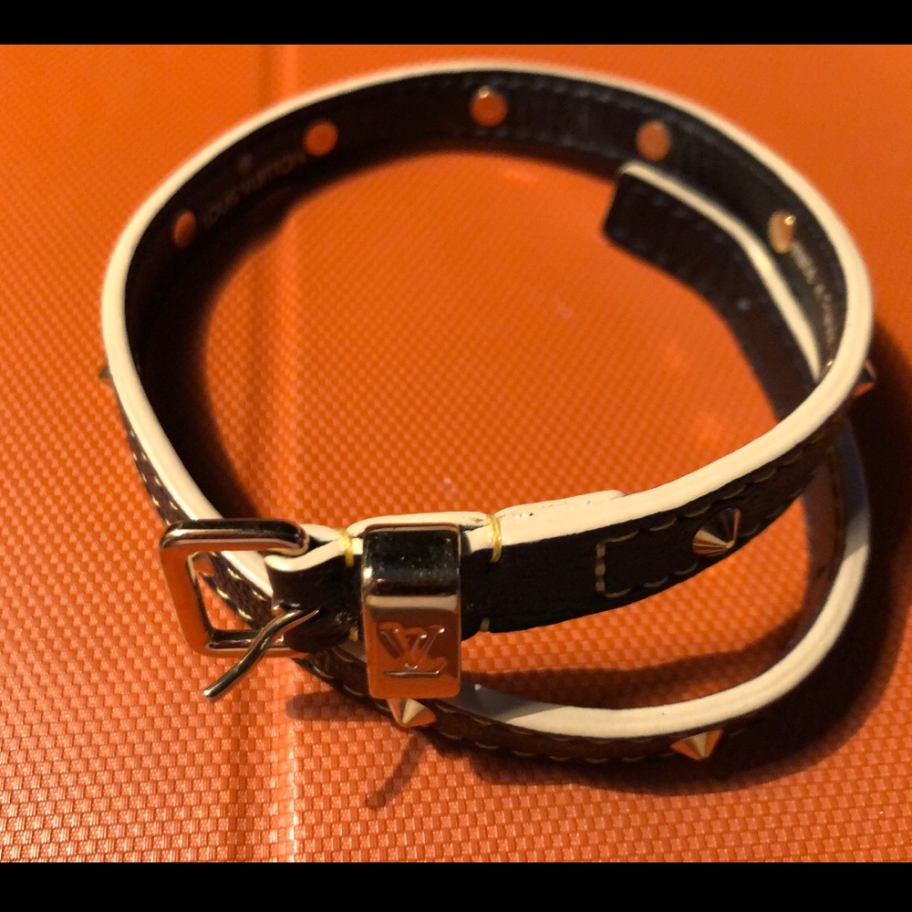 Louis Vuitton Gold Stud wrap Bracelet - Picture 2 of 8